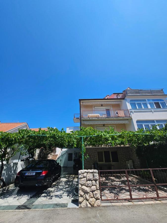 Apartments Bahar Krk Krk Town Buitenkant foto