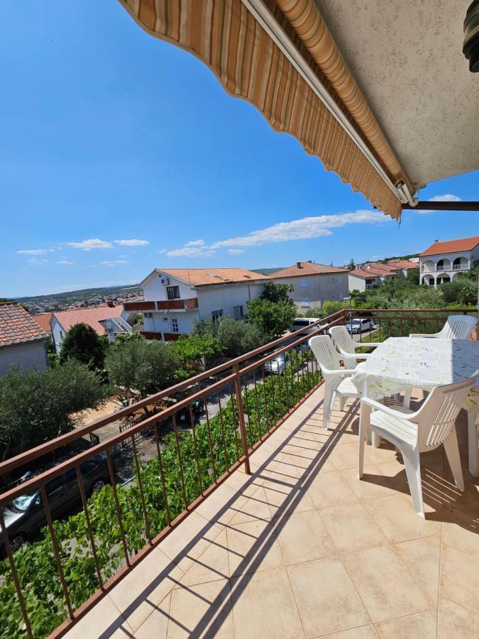 Apartments Bahar Krk Krk Town Buitenkant foto